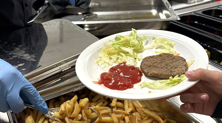 Hamburgare med pommes