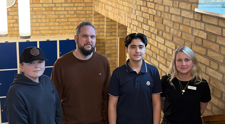 Abbe, Jonas, Taim och Jennifer