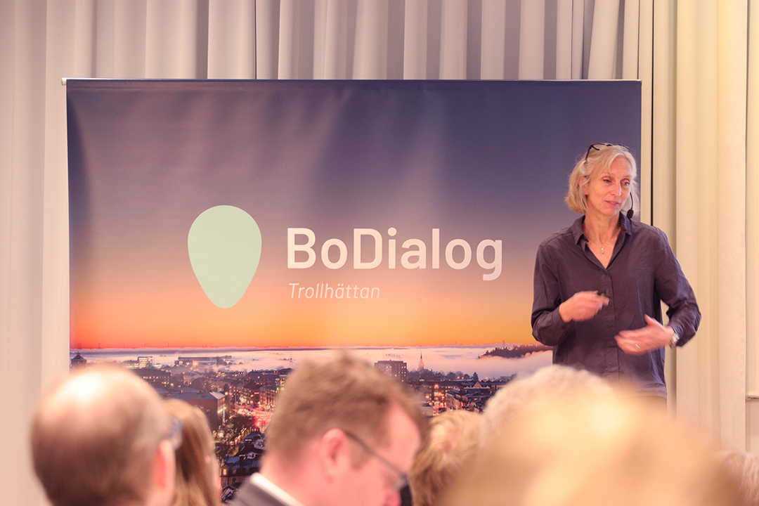 Ann Legeby, arkitekt och stadsbyggnadsforskare vid Sweco Architects och KTH, föreläste under vårens BoDialog om hur framtidens stadsutveckling kan möta både klimatutmaningar och social hållbarhet i Trollhättan.
