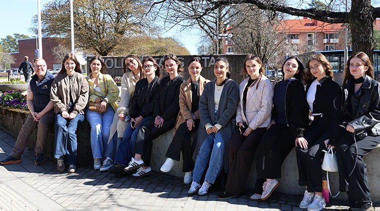 Delegationen från vår ukrainska vänort Fastiv på plats i Trollhättan för att utbyta erfarenheter om ungas möjligheter till inflytande.