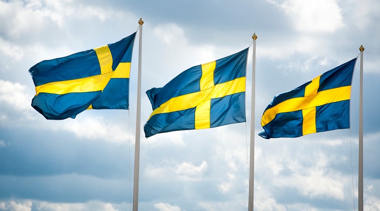 Tre svenska flaggor