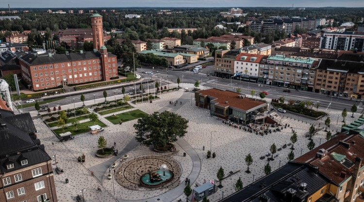 Vy över Drottningtorget Trollhättan