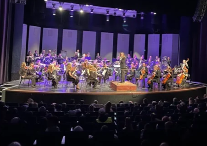 Barn i publiken tittar på Sweden Symphony Orchestra