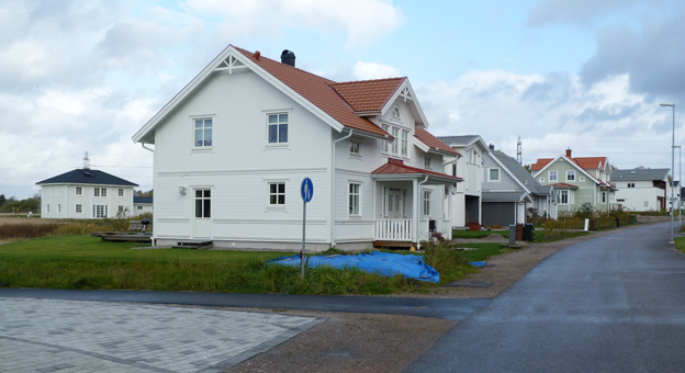 foto visar nybyggda hus Hälltorp