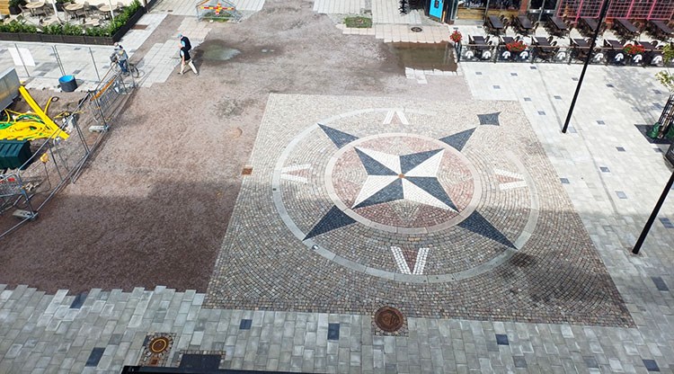 Landmärket Kompassen på Kungsgatan