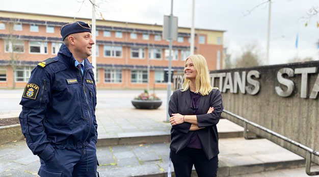 Kommunpolis Victor Prästbacka och Anne Fagerberg, brottsförebyggande strateg i Trollhättans Stad.