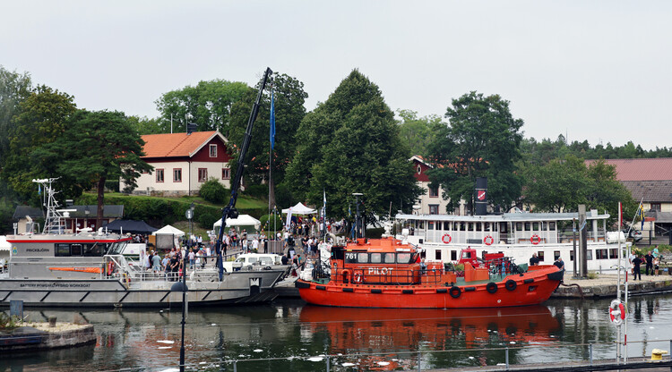 Båtar i kanal
