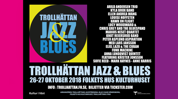 En cerise och lila bakgrund med en logga för Trollhättan Jazz och Blues samt text med artistnamnen