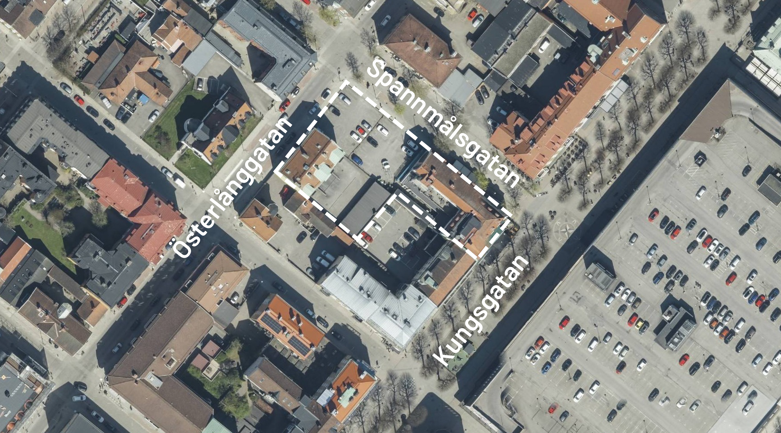 Flygfoto med planområdet markerat med vitstreckat område